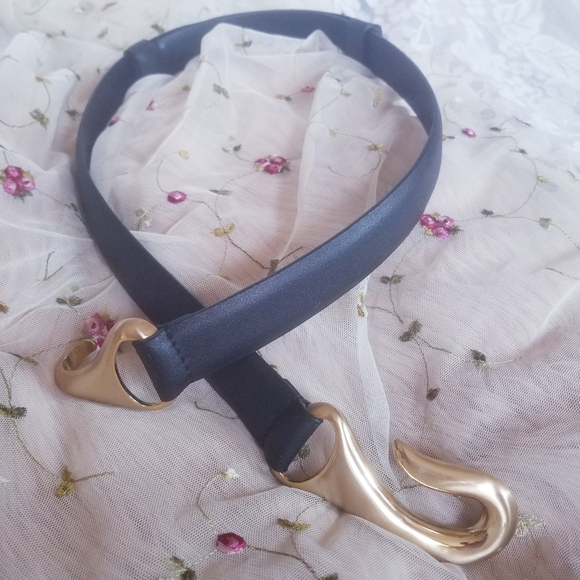 Chico's Adjustable Genuine Leather Black Belt M/L - Picture 3 of 8